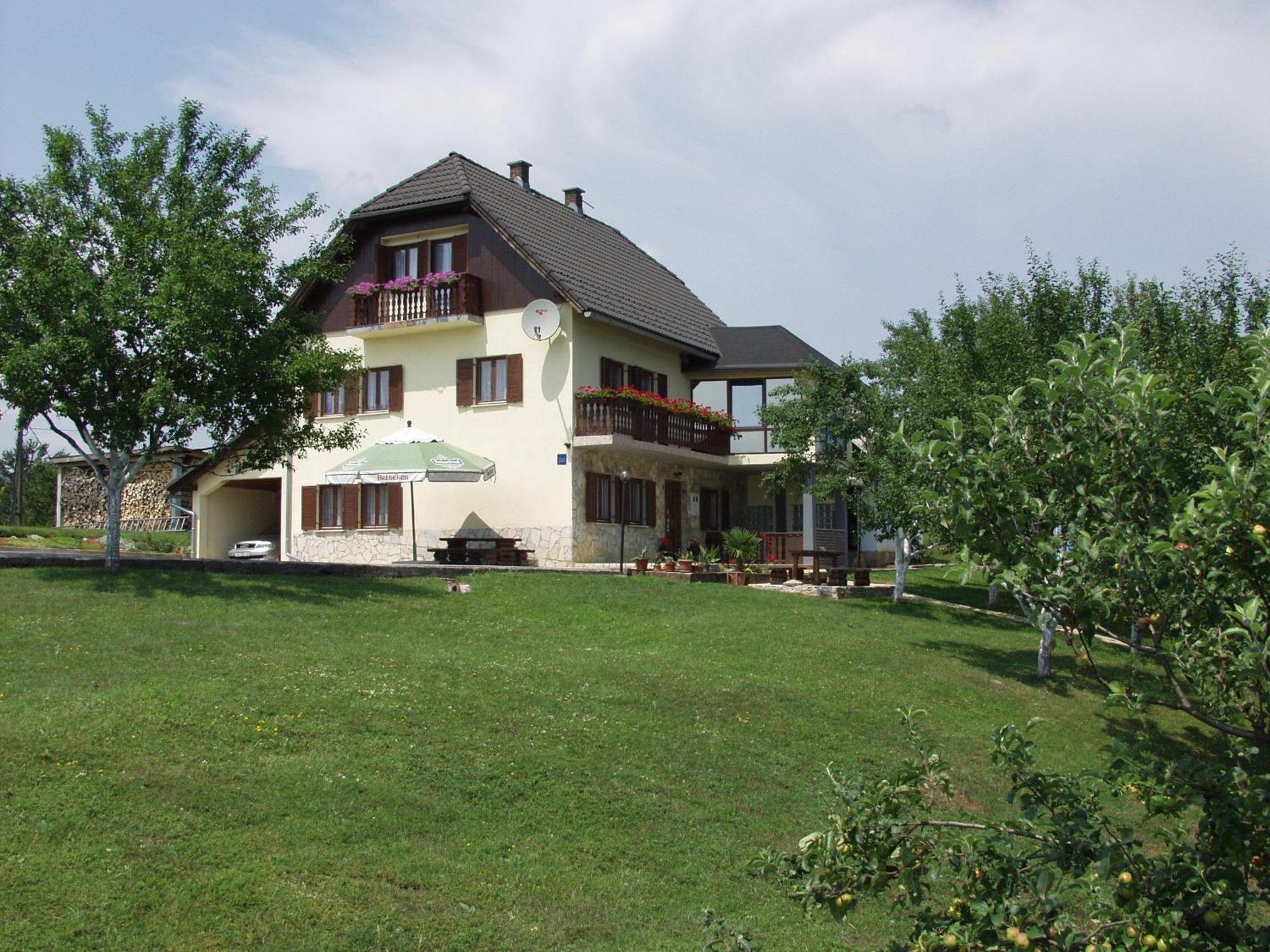Apartments Sven *